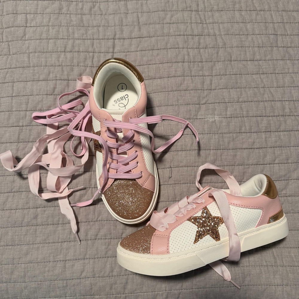 NWOT art class Pink, White, & Gold Glitter Star Sneakers